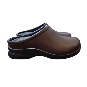 Klogs Footwear‎ Women's Brown Slip Resistant Clogs Slip On Nursing Size 9 Med